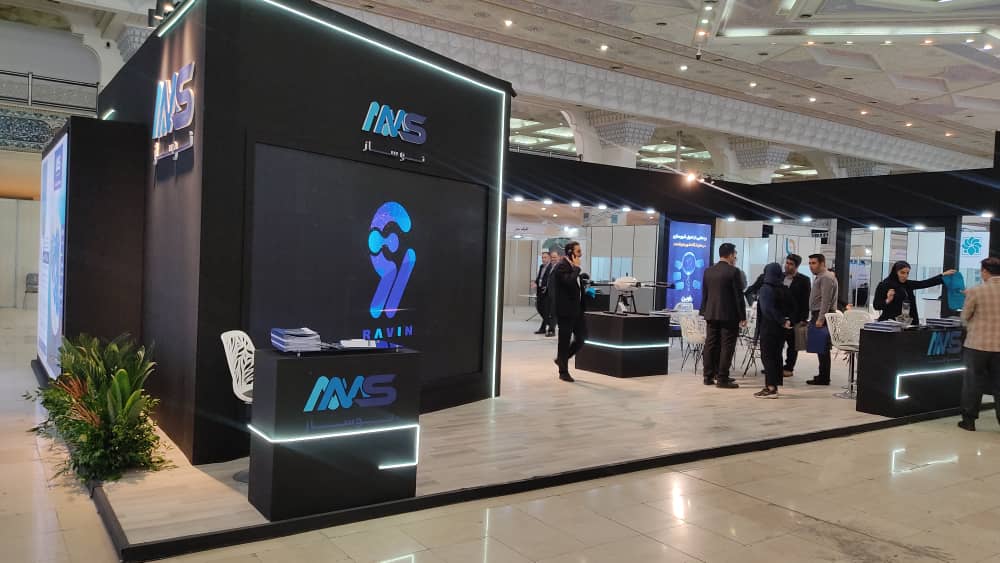 رونمایی از دستیار هوشمند «راوی» توسط شرکت نوساز در نمایشگاه شهر هوشمند